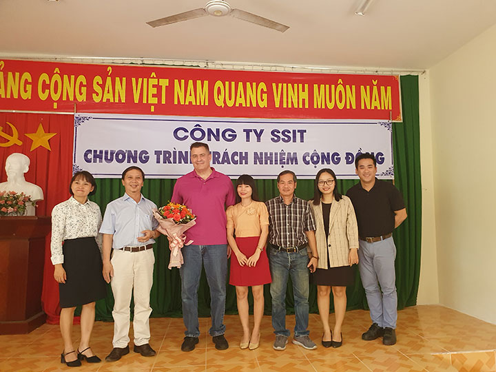 Cảng SSIT thăm và trao học bổng cho các sinh viên nghèo có hoàn cảnh khó khăn tại trường THCS Phú Mỹ