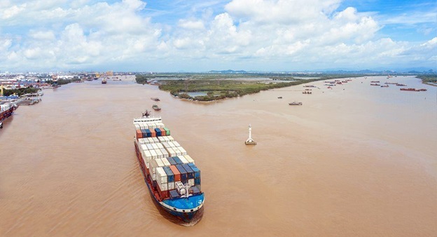 Đường dài điều tiết hàng hóa giữa các cảng
